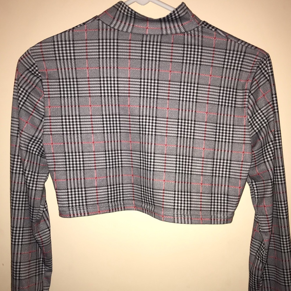 Flannel/checkered long sleeve cropped turtleneck